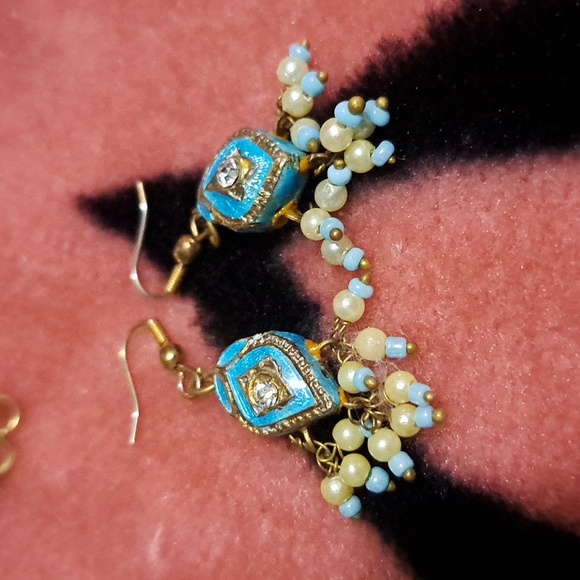 Matchihg Set - Picture 2 of 4